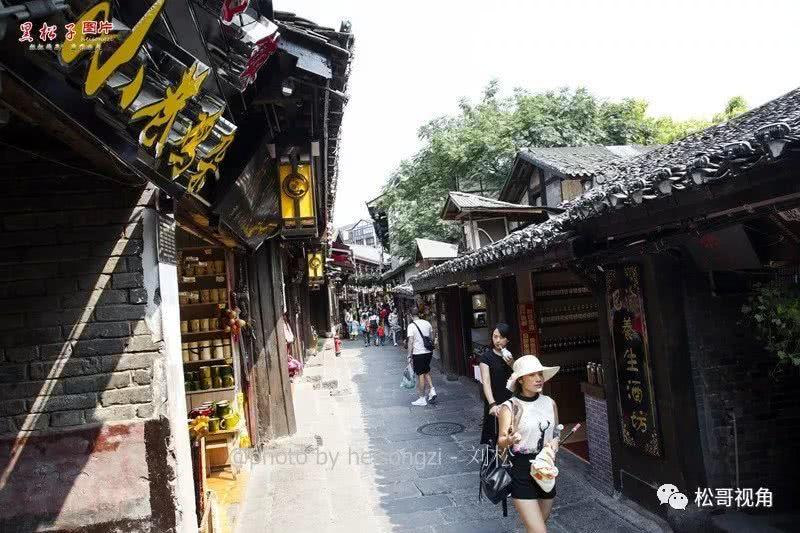 神剧中燕双鹰的“穿越”武器不简单,都是80年代的世界名枪